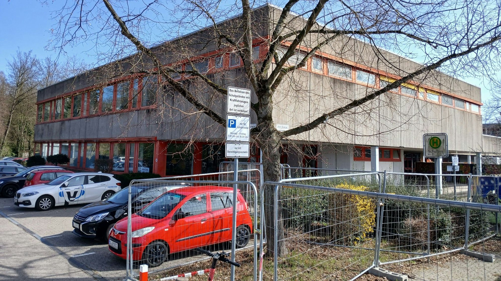 Schulzentrum Neuenhof, Mensagebäude