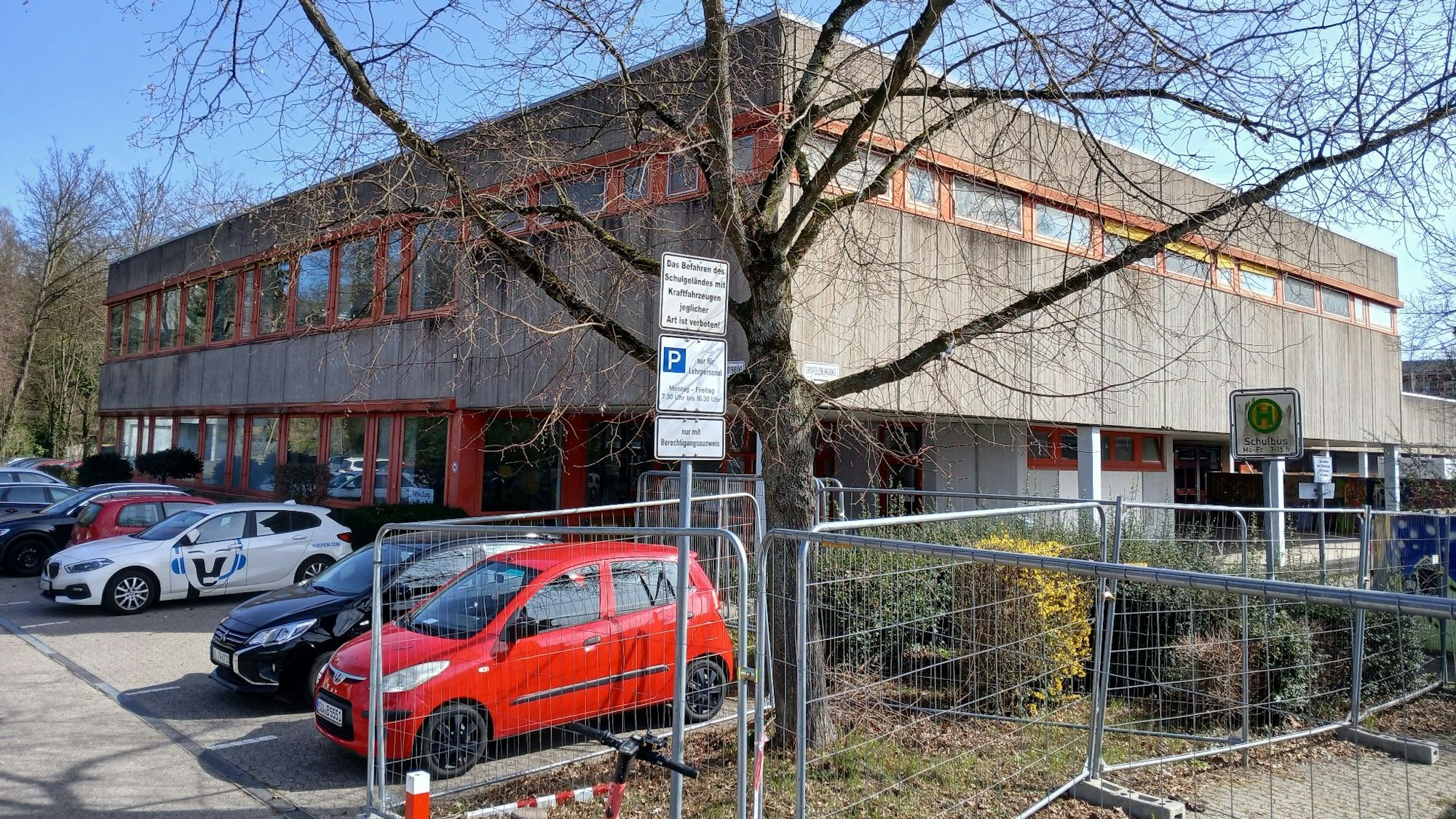 Schulzentrum Neuenhof, Mensagebäude