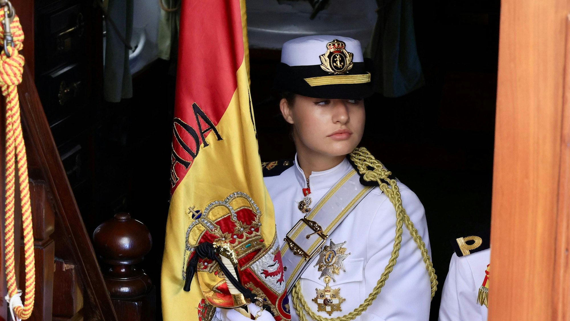 Prinzessin Leonor nimmt an einer Flaggenzeremonie an Bord der Elcano in Montevideo, Spanien, teil.