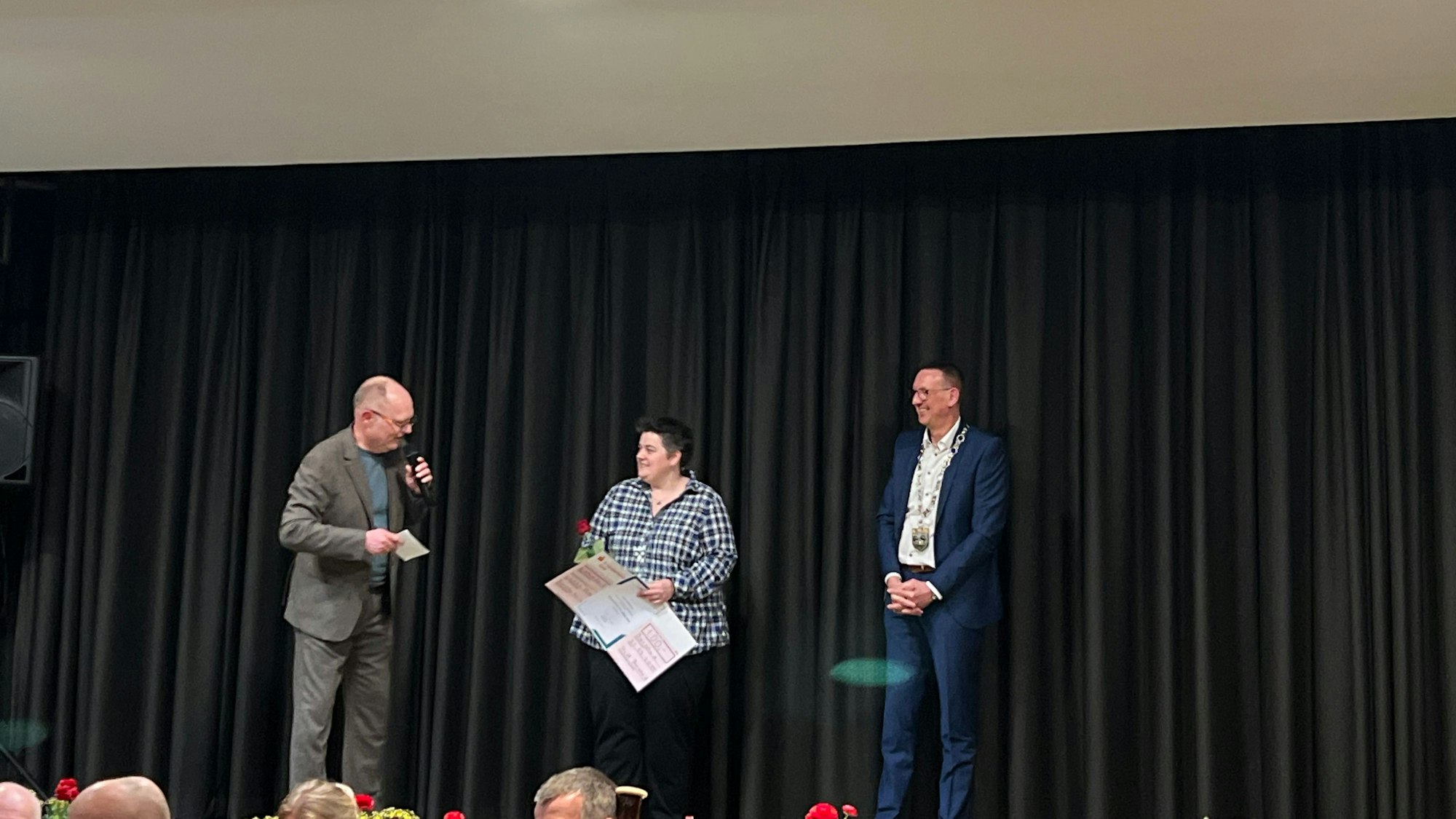 Lena Hinrichs bei der Ehrung zur Burscheiderin des Jahres.