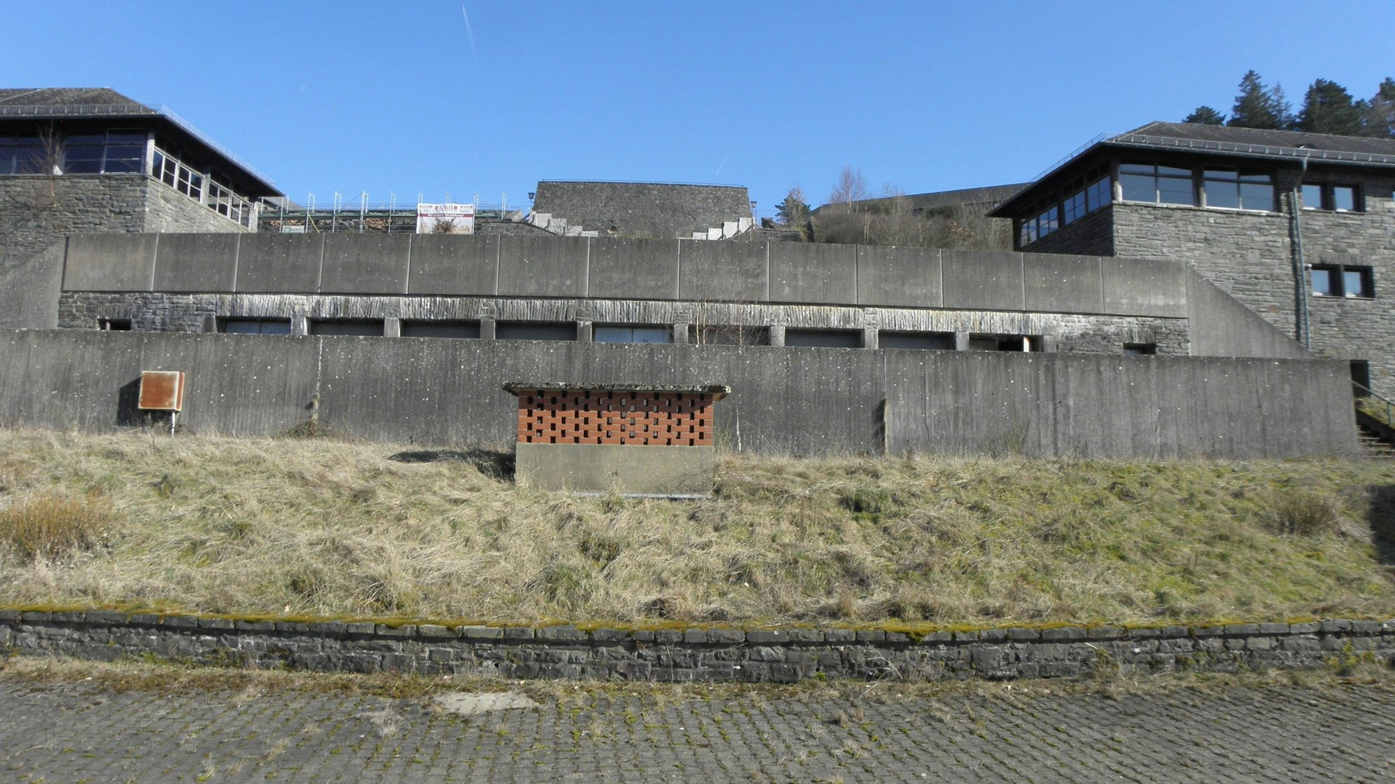 Der Blick auf die aktuelle Situation der Hundertschaftshäuser.