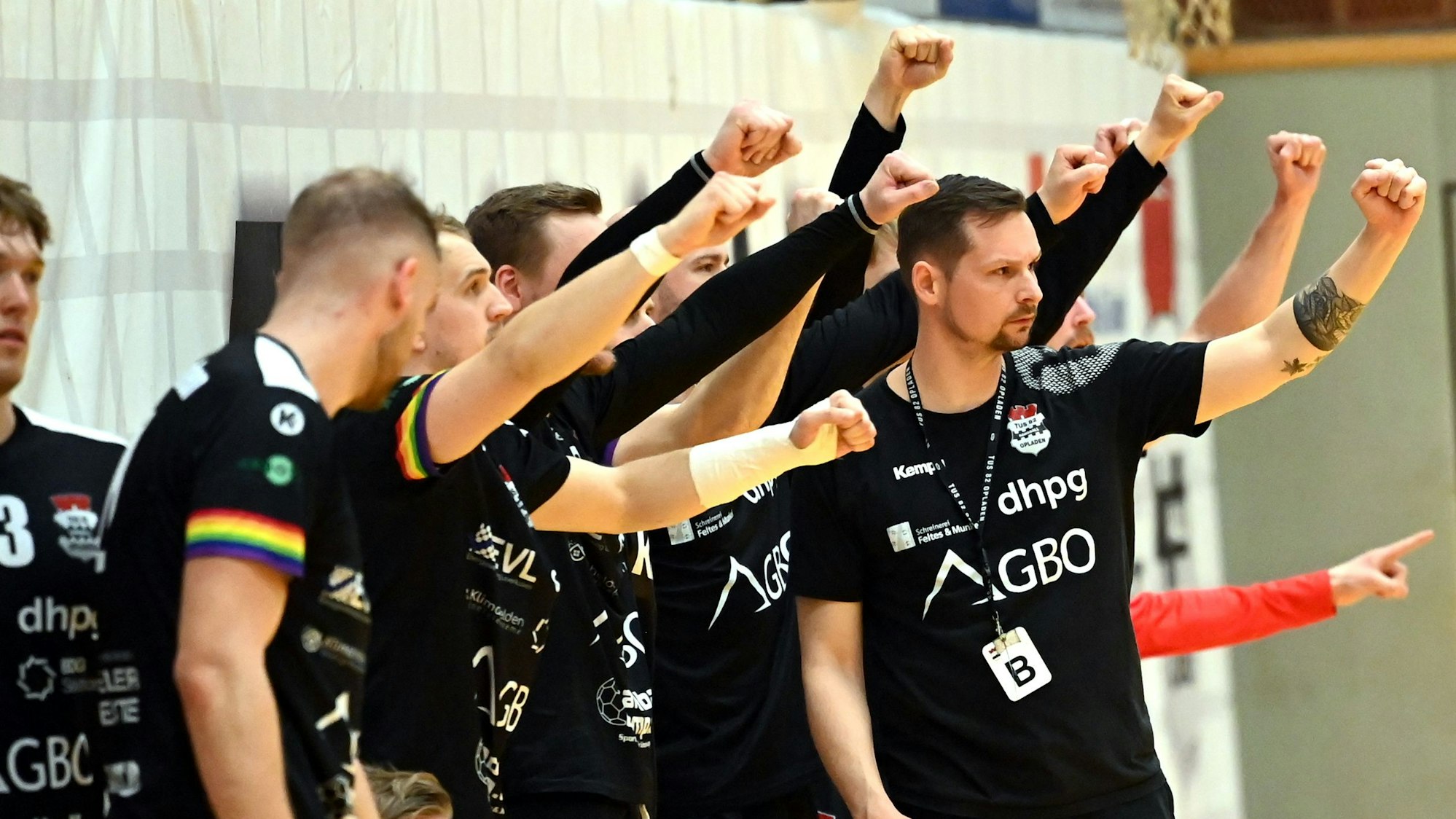 21.03.2025, Handball-Tus Opladen-Bergische Panther
rechts: TR: Stefan Scharfenberg (Opladen)
Foto: Uli Herhaus