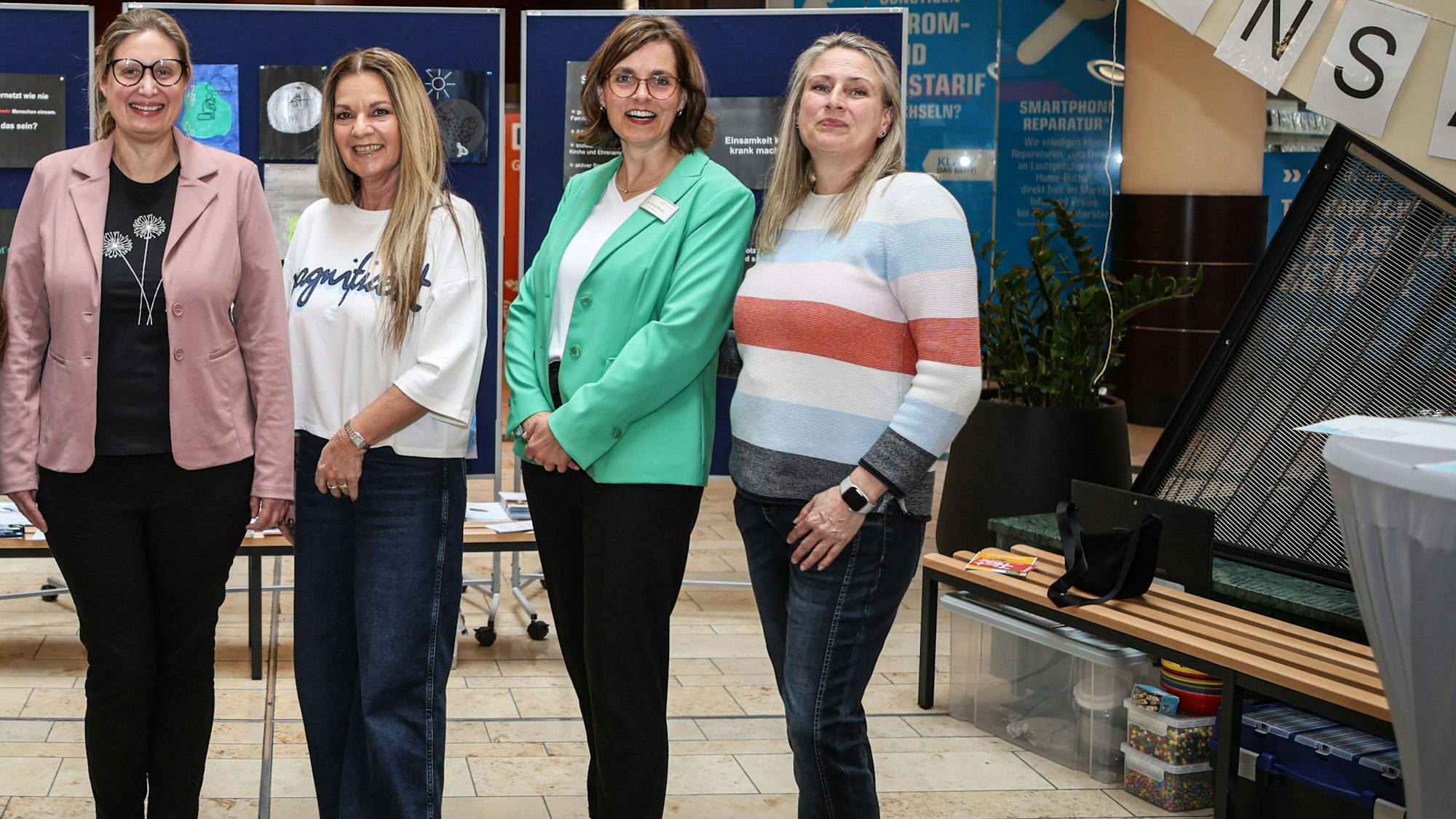 Tag des Gesundheitsamts in Leverkusen: Dr. Mirja Stevens (v.l.), Claudia Odenthal, Dr. Med. Claudia Menge und Nicole Juliet.