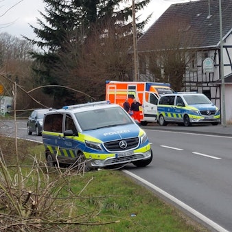 In Neunkirchen-Seelscheid ist an der B 56 ein 72 Jahre alter Mann in seinem Haus Opfer eines Raubdelikts geworden.
