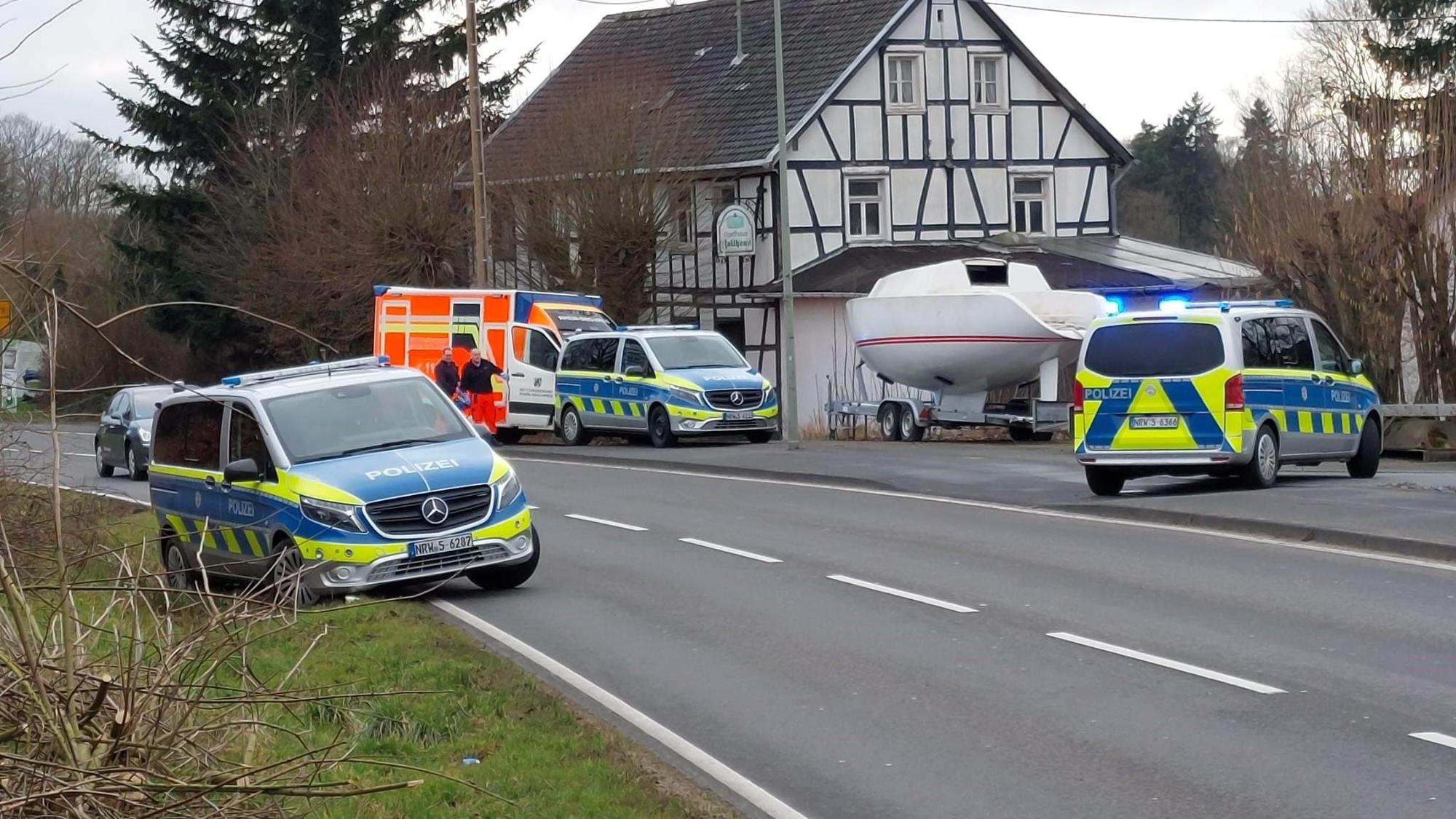 In Neunkirchen-Seelscheid ist an der B 56 ein 72 Jahre alter Mann in seinem Haus Opfer eines Raubdelikts geworden.