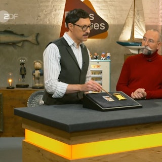 Frank Hilger (v.r.) mit Horst Lichter und Experte Colmar Schulte-Goltz bei „Bares für Rares“.