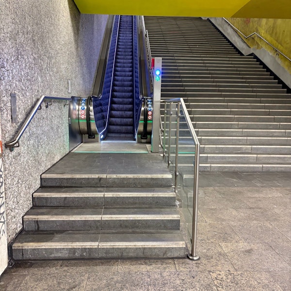 Die Rolltreppe am Ausstieg Appellhofplatz/Zeughaus der Linie 5.
