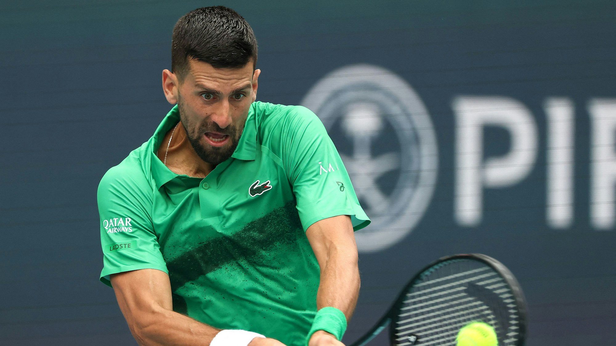 MIAMI GARDENS, FLORIDA - MARCH 23: Novak Djokovic of Serbia returns a shot against Camilo Ugo Carabelli of Argentina during Day 6 of the Miami Open at Hard Rock Stadium on March 23, 2025 in Miami Gardens, Florida. Al Bello/Getty Images/AFP (Photo by AL BELLO / GETTY IMAGES NORTH AMERICA / Getty Images via AFP)