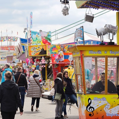 15.04.2023, Köln: Reportage auf der Osterkirmes 2023 in Köln Deutz. Foto:Dirk Borm