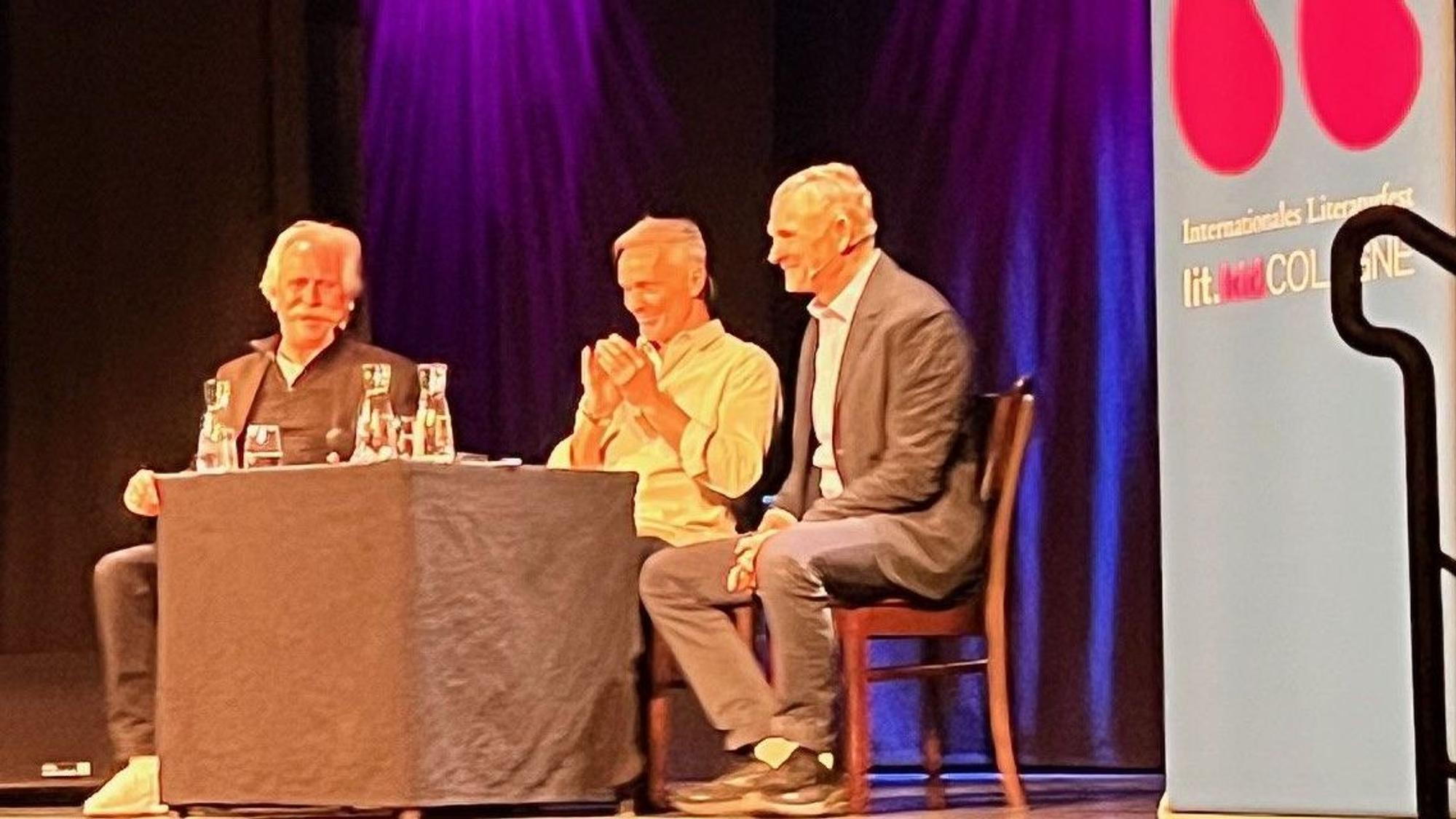 Henning Krautmacher, Hannes Jaenicke und Oliver Gritz stellen ihr Romanfragment bei der „Lit.kid“ in der Volksbühne am Rudolfplatz vorCaroline Kron