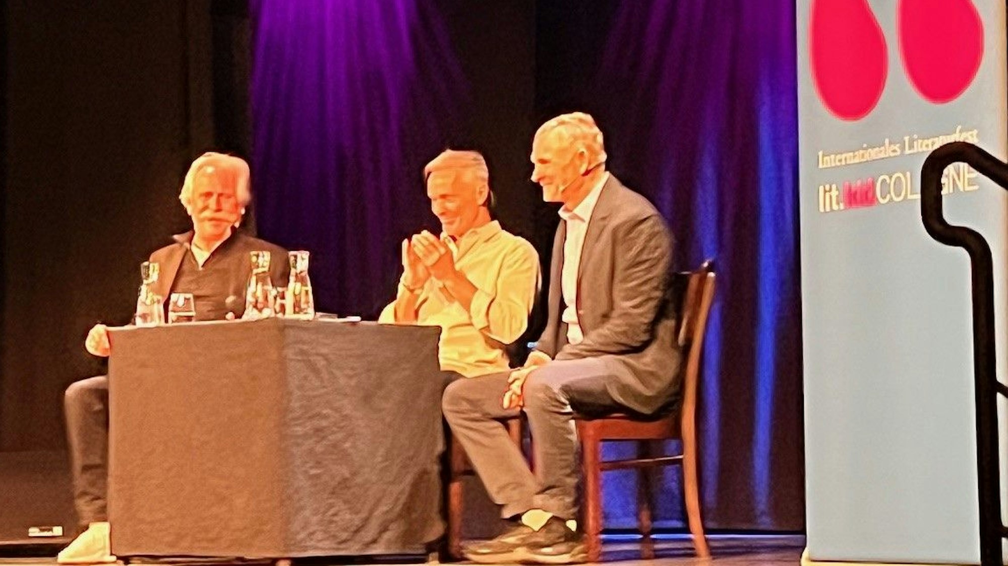 Henning Krautmacher, Hannes Jaenicke und Oliver Gritz stellen ihr Romanfragment bei der „Lit.kid“ in der Volksbühne am Rudolfplatz vorCaroline Kron