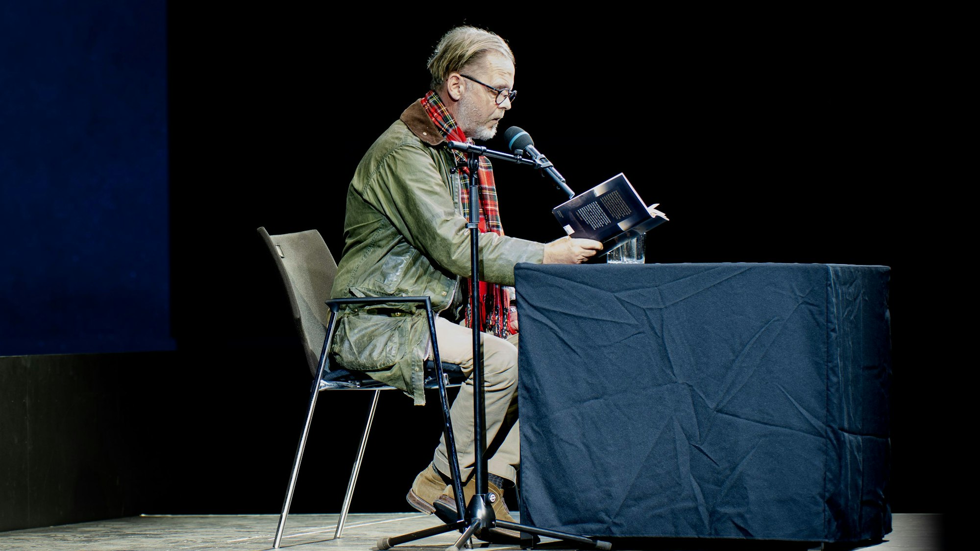 Christian Kracht liest am 24. März 2025 im Rahmen der lit.Cologne im Saal 2 des Staatenhauses.