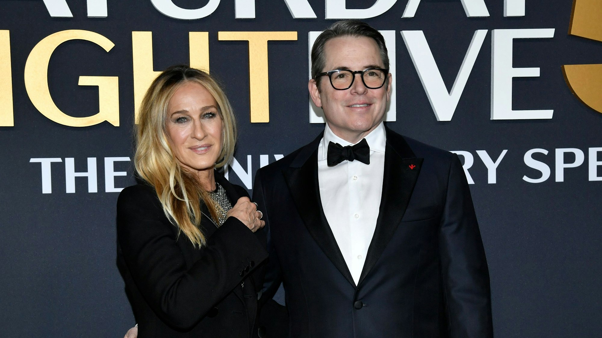 Sarah Jessica Parker mit ihrem Mann, dem Schauspieler Matthew Broderick beim „SNL50: The Anniversary Special“ im Rockefeller Plaza.
