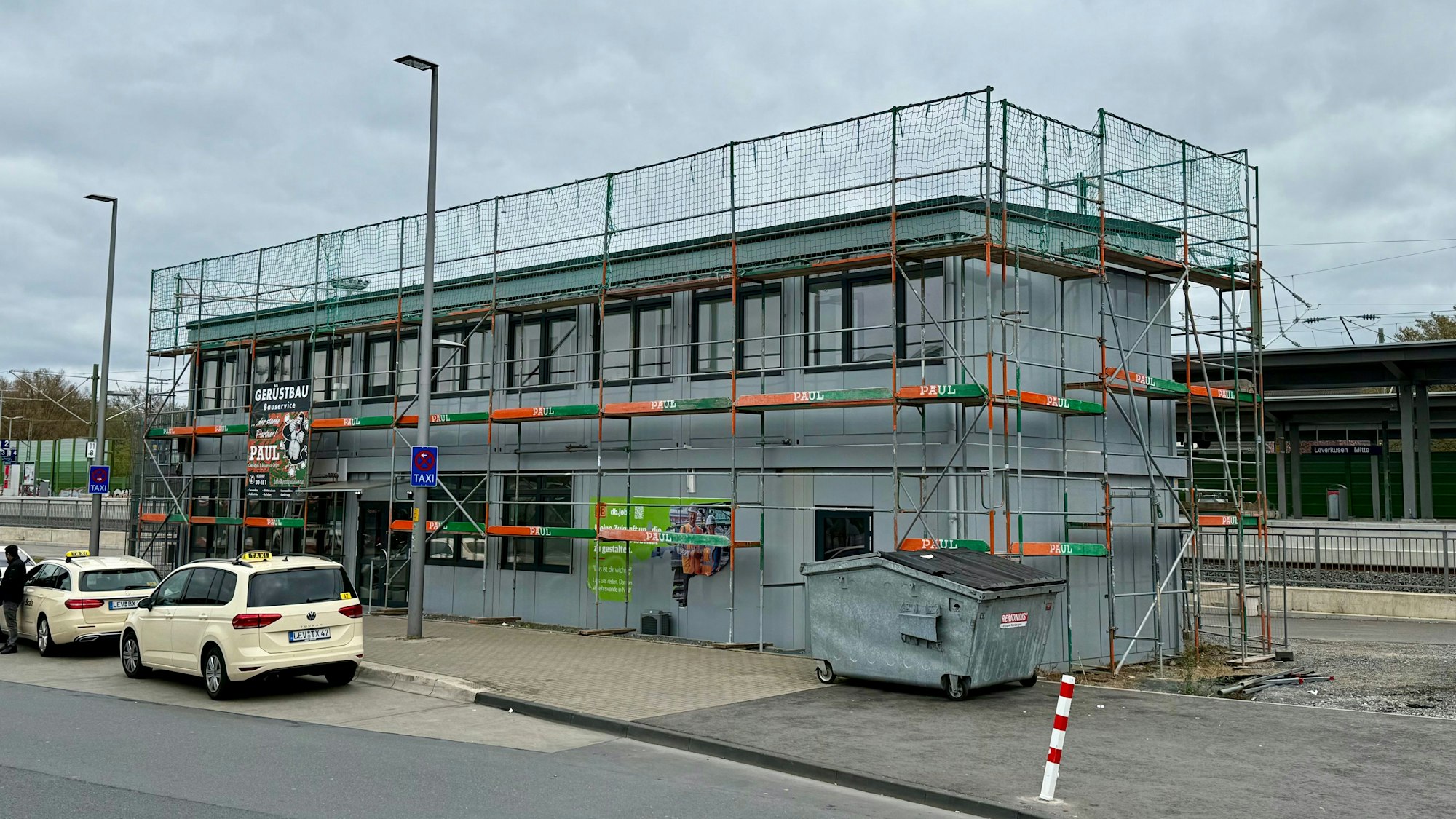 Die Container als Provisorium für den Bahnhof in Wiesdorf