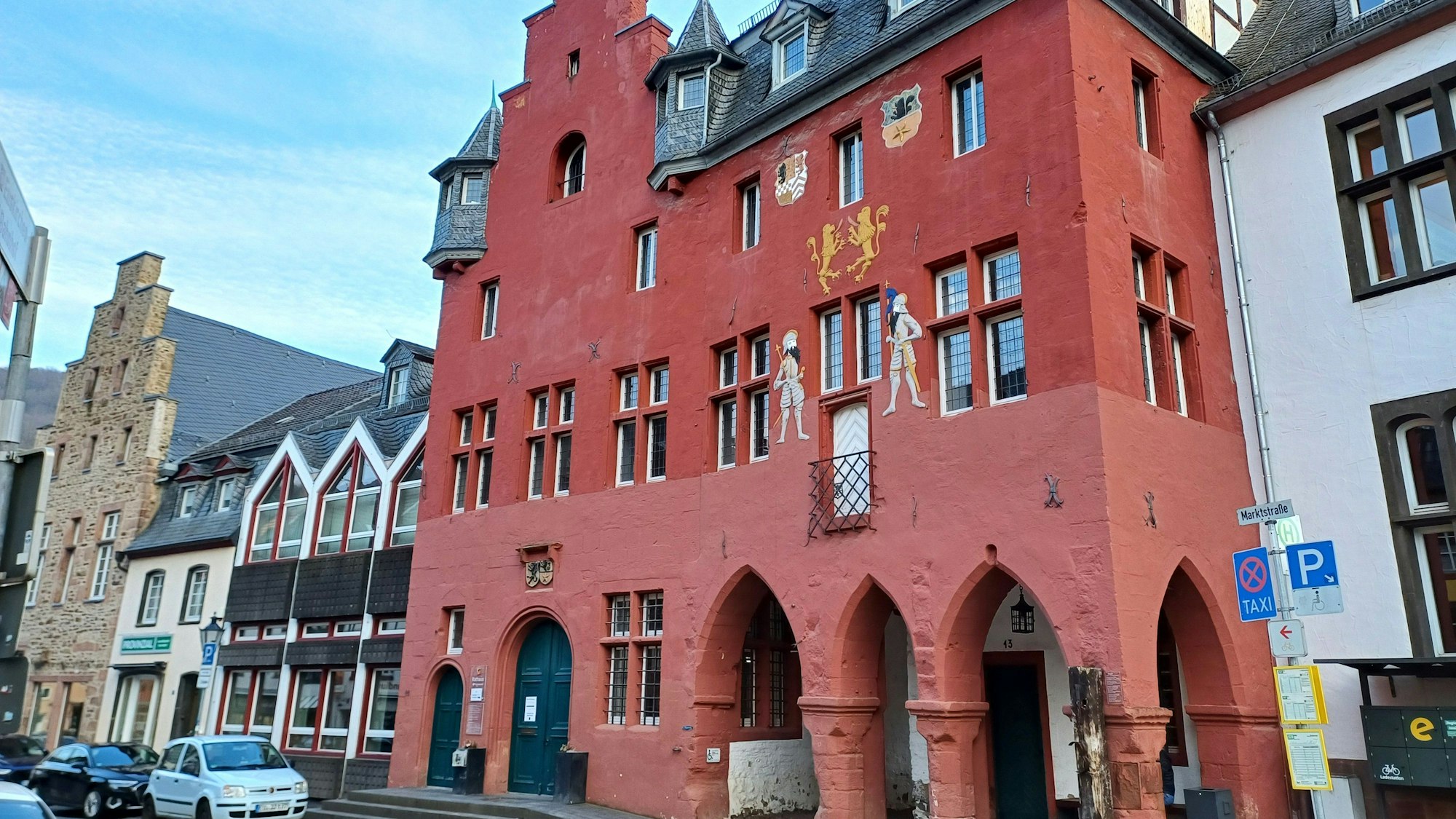 Eine Außenansicht des Rathauses in Bad Münstereifel.