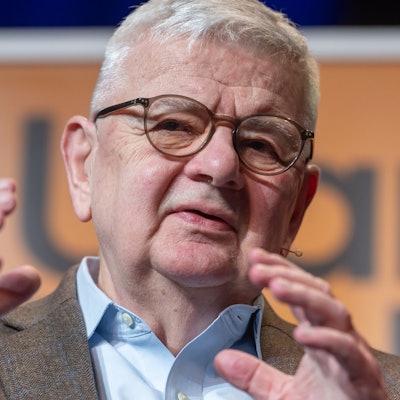 Joschka Fischer (Bündnis 90/Die Grünen), ehemaliger Außenminister, stellt in der Urania sein neues Buch „Die Kriege der Gegenwart und der Beginn einer neuen Weltordnung“ vor. (Archivbild)