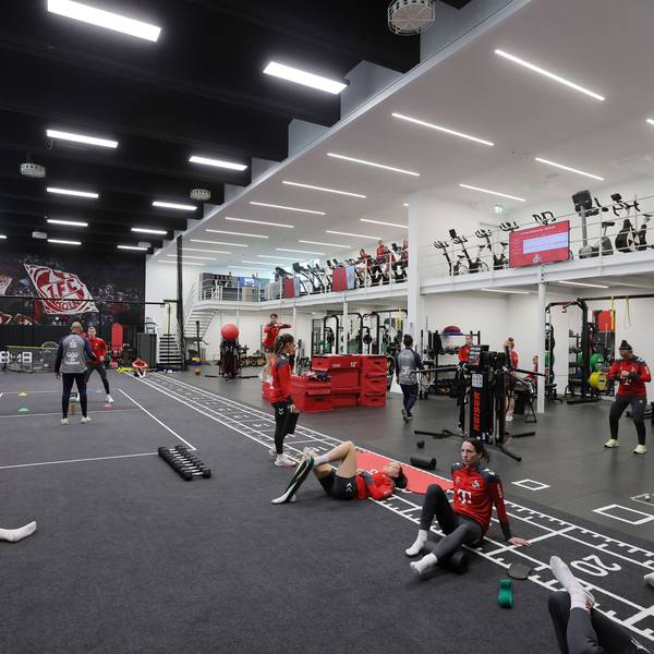 1. FC Köln, FC Akademie, Nicole Bender-Rummler, Christian Keller und Lukas Berg stellen die neu positionierte FC-Akademie vor, neugestaltete Sporthalle (1. FC Köln), 26.03.25, Bild: Herbert Bucco