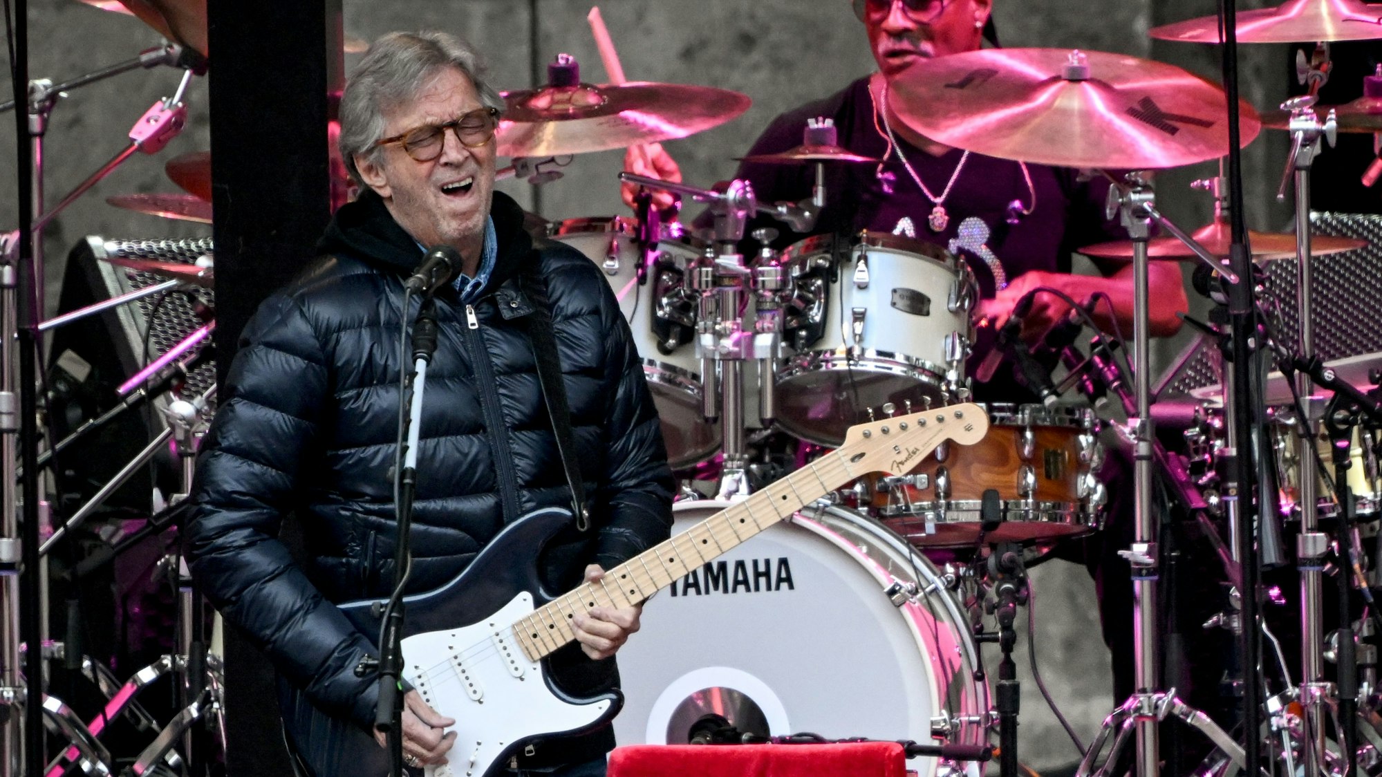 Eric Clapton bei einem Berliner Konzert.