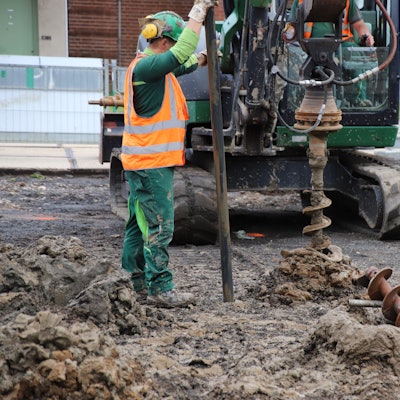 Im Oktober 2023 wurde nach Probesondierungen auf dem Schoeller-Gelände das Erdreich aufgebaggert, gefunden wurde damals nichts.