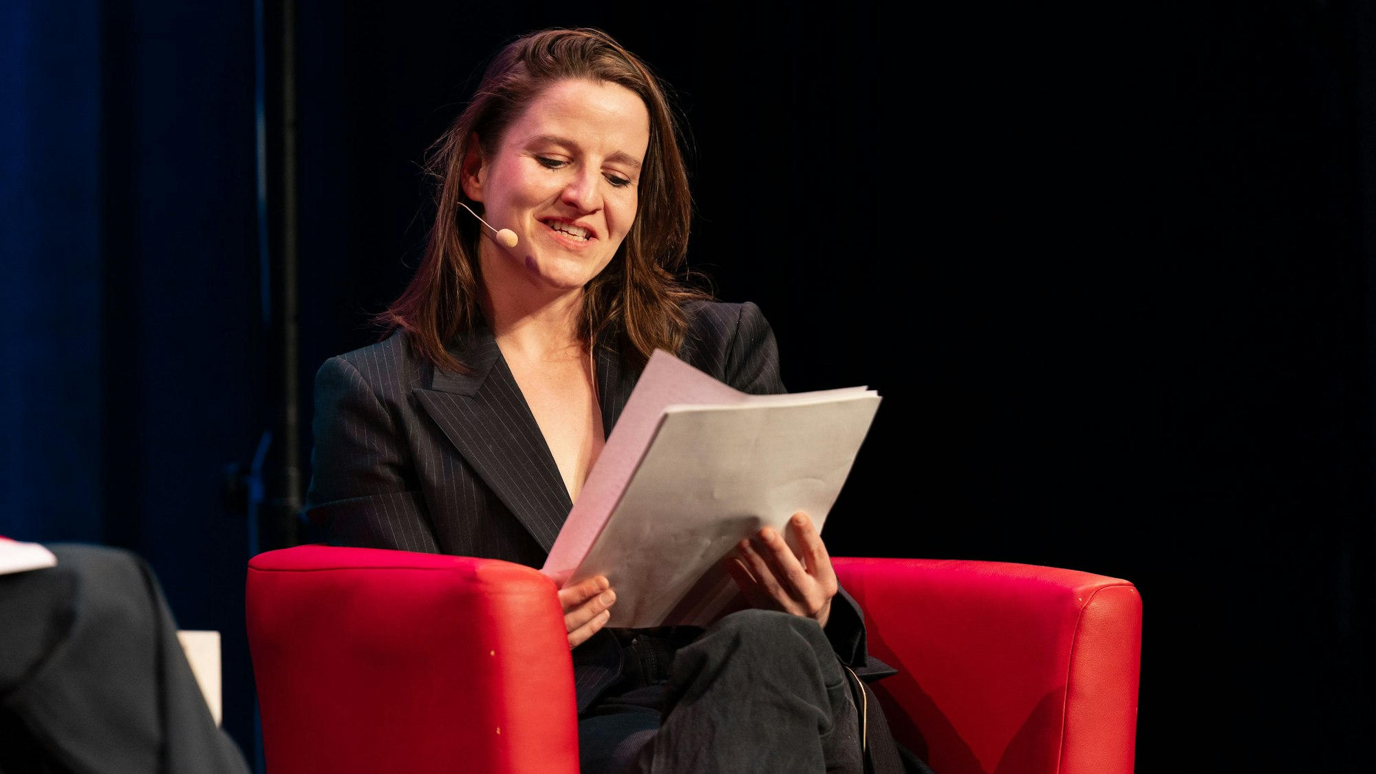 Schriftstellerin Helene Hegemann las bei der lit.Cologne im Comedia-Theater aus ihrem Buch „Striker“ vor.