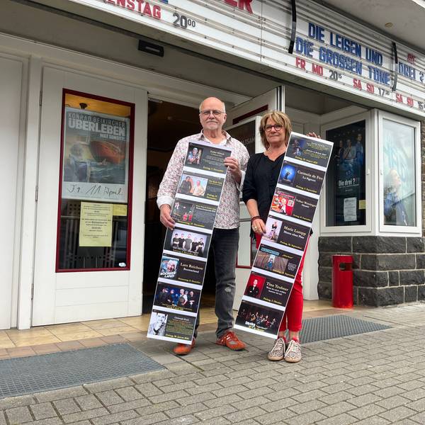 Gabi und Ingo Teusch stellten das Programm des Kur-Theaterrs für das zweite Halbjahr vor.