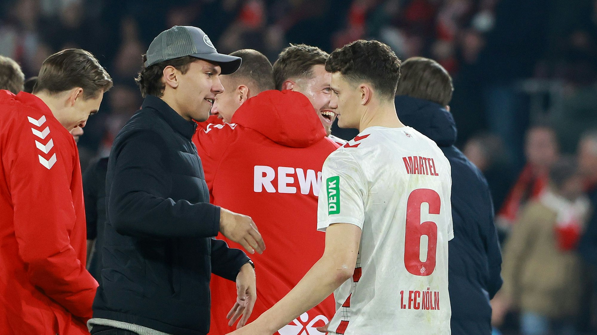 1. FC Köln vs. Darmstadt 98, 26. Spieltag, 15.03.2025, 20.30 Uhr, von links: Julian Pauli, Eric Martel (1. FC Köln), Bild: Herbert Bucco