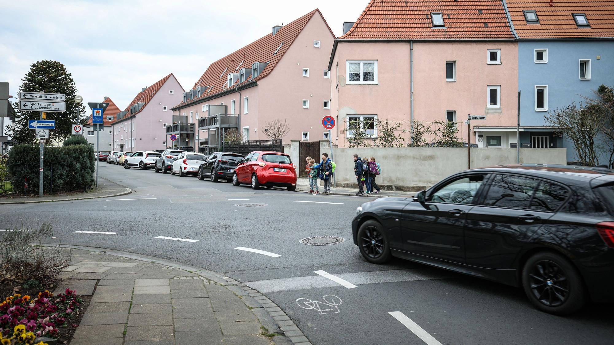 Ein Bürgerantrag für mehr Sicherheit auf dem Weg zur Schule in Bürrig stieß in der Bezirksvertretung Opladen auf offene Ohren.