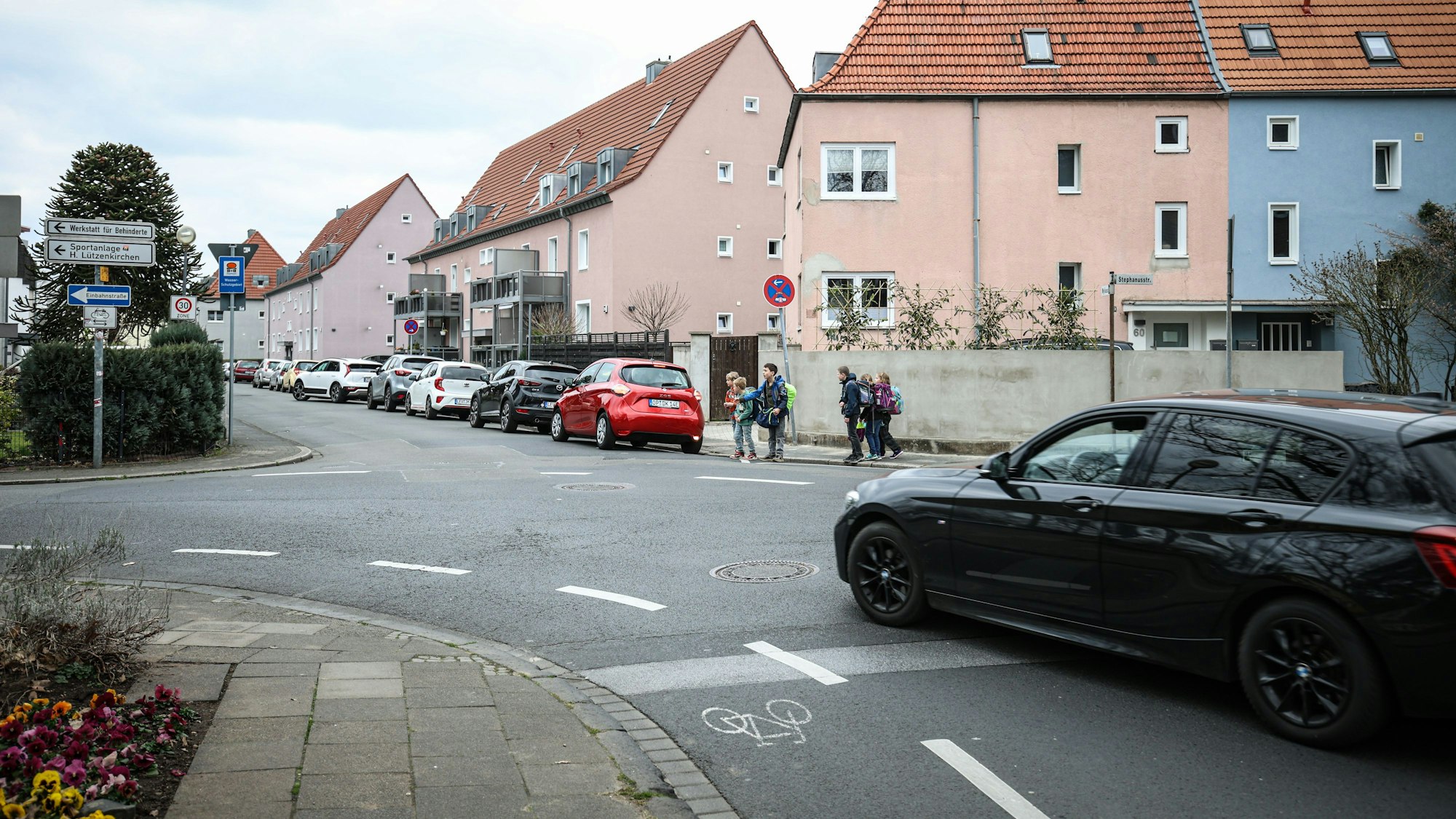 Ein Bürgerantrag für mehr Sicherheit auf dem Weg zur Schule in Bürrig stieß in der Bezirksvertretung Opladen auf offene Ohren.