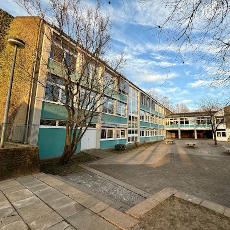 Hof der Montanus-Grundschule