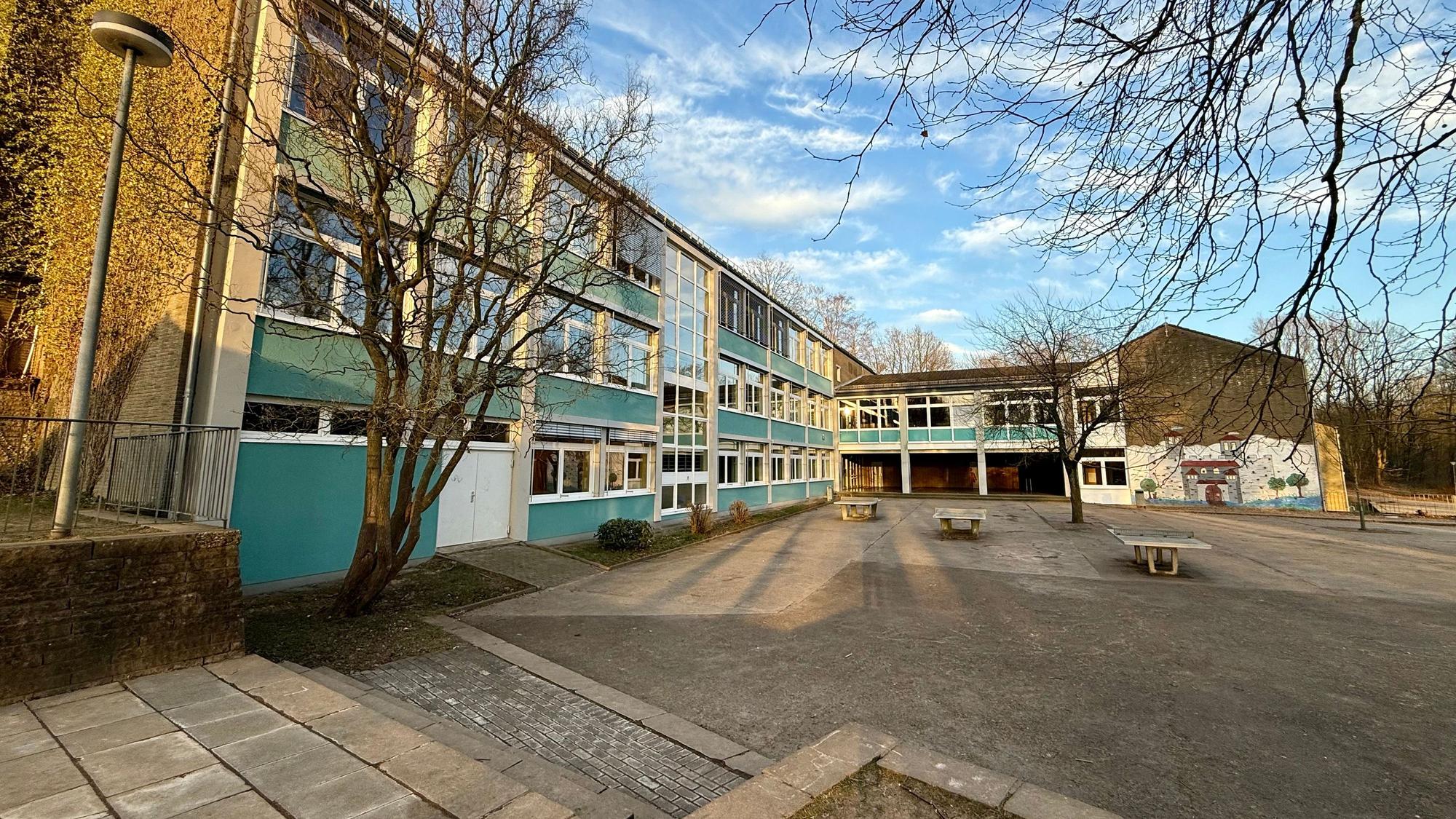 Der Schulhof der Montanus-Grundschule in Burscheid