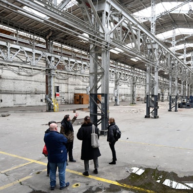 Die zusammenhängenden Hallen Kalk Nummer 70 (linke Bildseite) und 71: Hier soll das neue Migrationsmuseum entstehen.