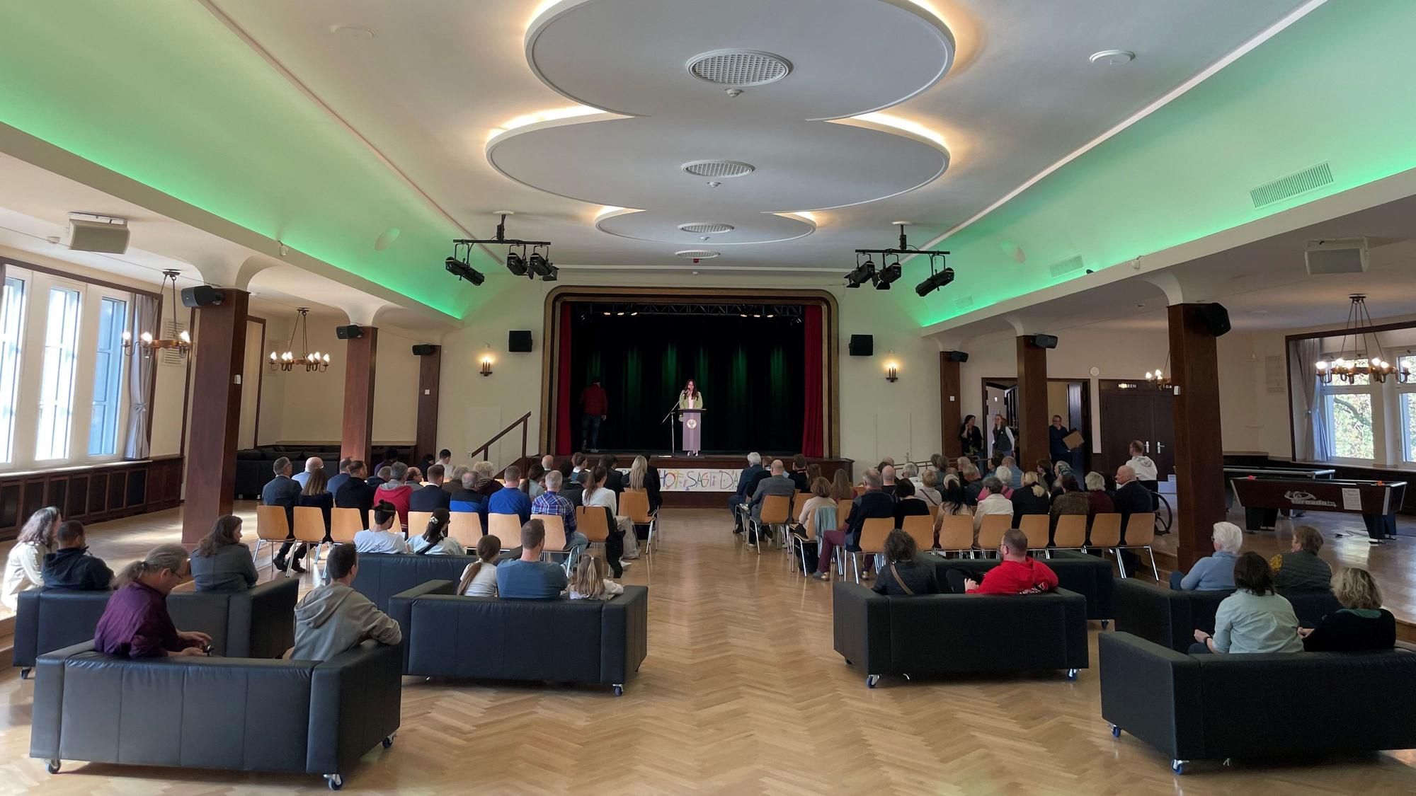 Im großen Saal sollen demnächst auch wieder Karnevalsveranstaltungen stattfinden.