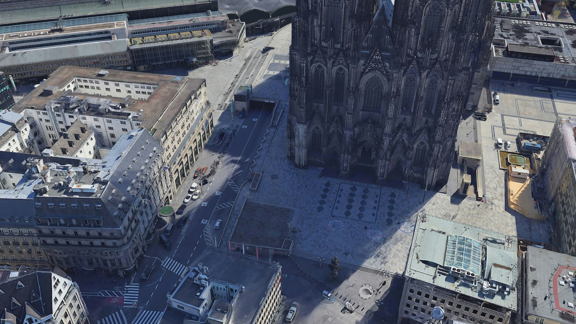 Die Umgebung an der Trankgasse rund um den Kölner Dom ist auf einer mit Google Earth am 27.13.2025 generierten Visualisierung zu sehen. Foto: Google Earth/Image Landssat/Copernicus