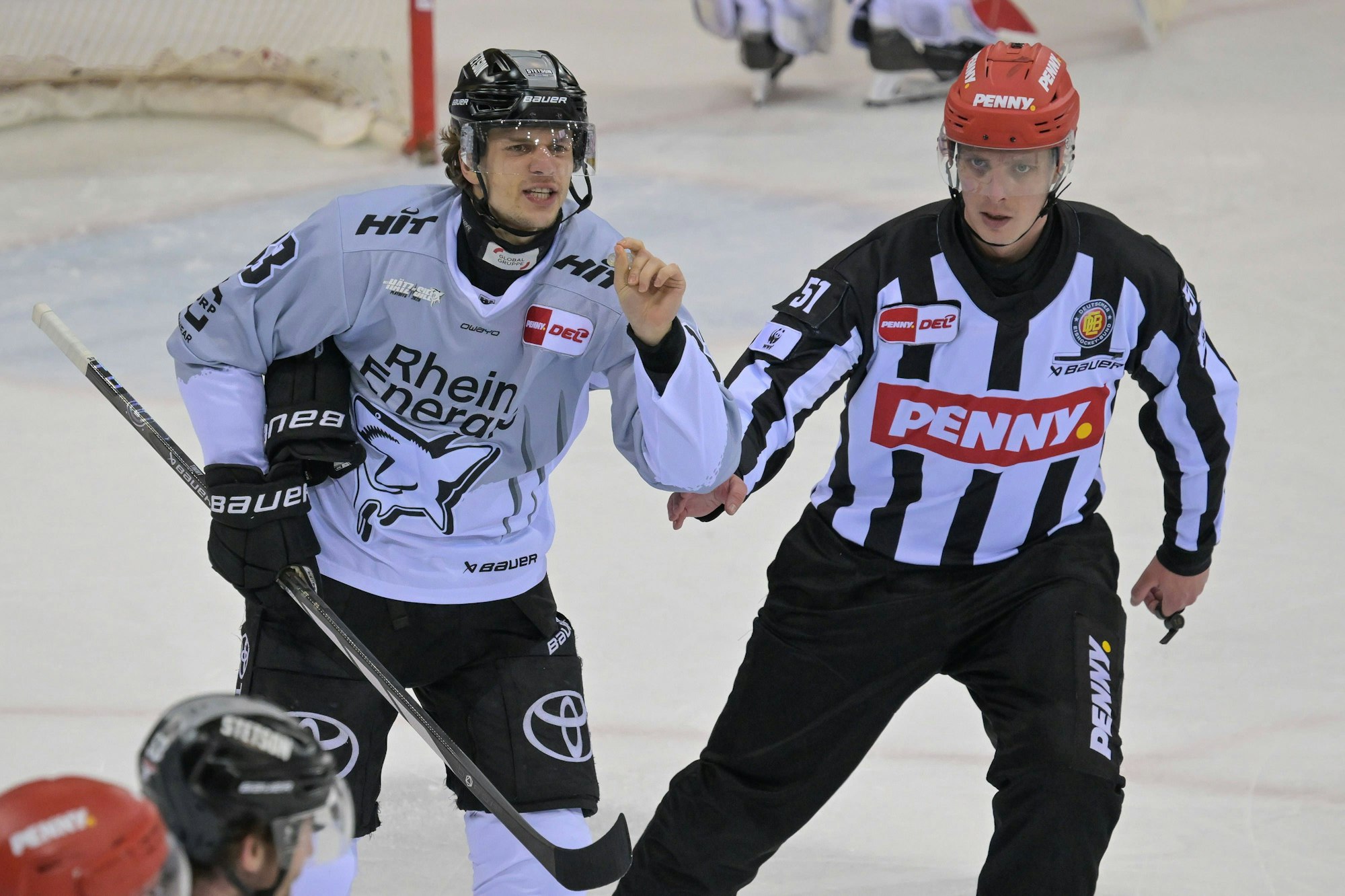 Stocksauer, Tim Wohlgemuth Koelner Haie 33, Fischtown Pinguins - Koelner Haie, Eishockey, Deutsche Eishockey Liga, DEL, Play Offs, Spiel 5, 26.03.2025 Bremerhaven Bremen Deutschland *** Stocksauer, Tim Wohlgemuth Koelner Haie 33 , Fischtown Pinguins Koelner Haie, Ice Hockey, German Ice Hockey League, DEL, Play Offs, Game 5, 26 03 2025 Bremerhaven Bremen Germany Copyright: xkolbert-press/BurghardxSchreyerx