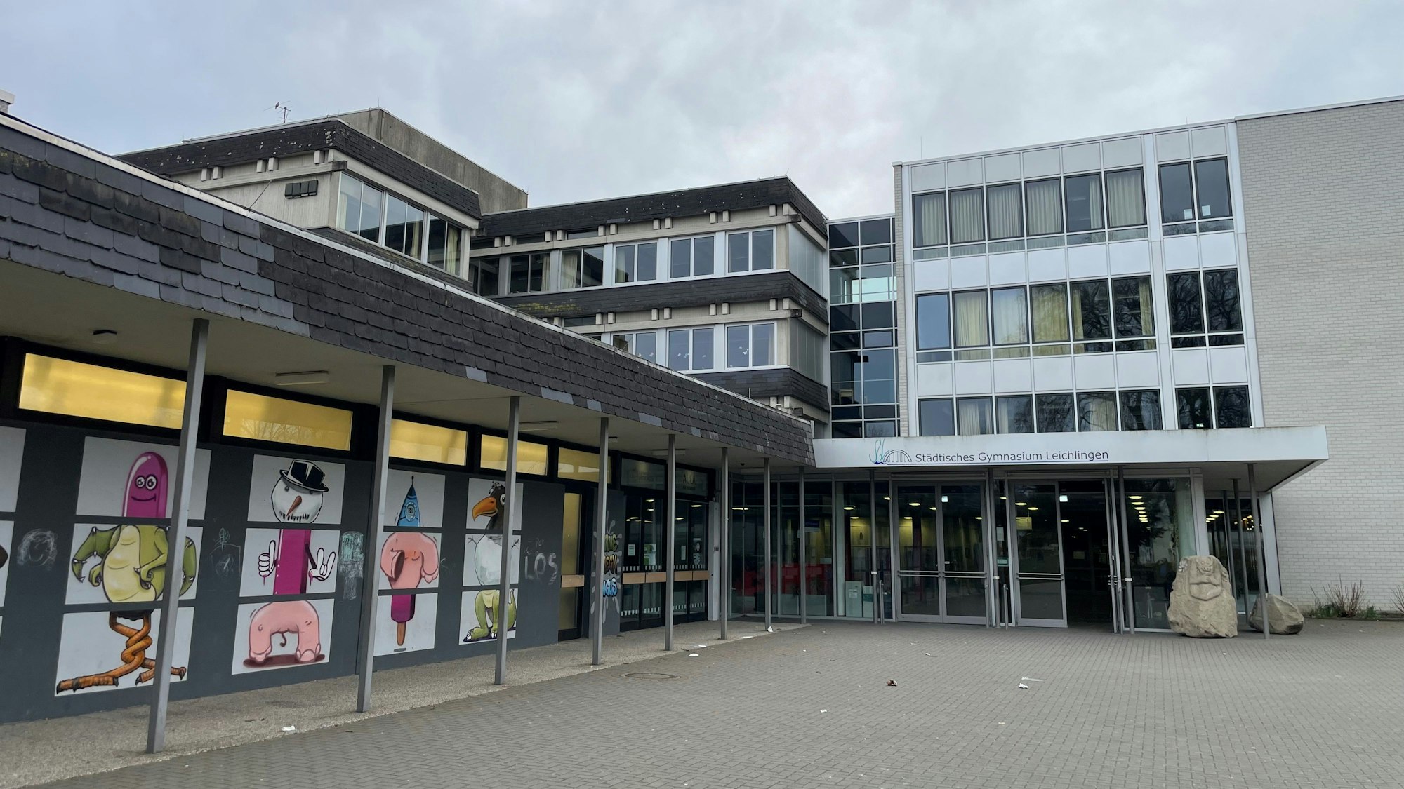 Das Gymnasium Leichlingen im Schulzentrum Am Hammer muss wahrscheinlich saniert oder neu gebaut werden.