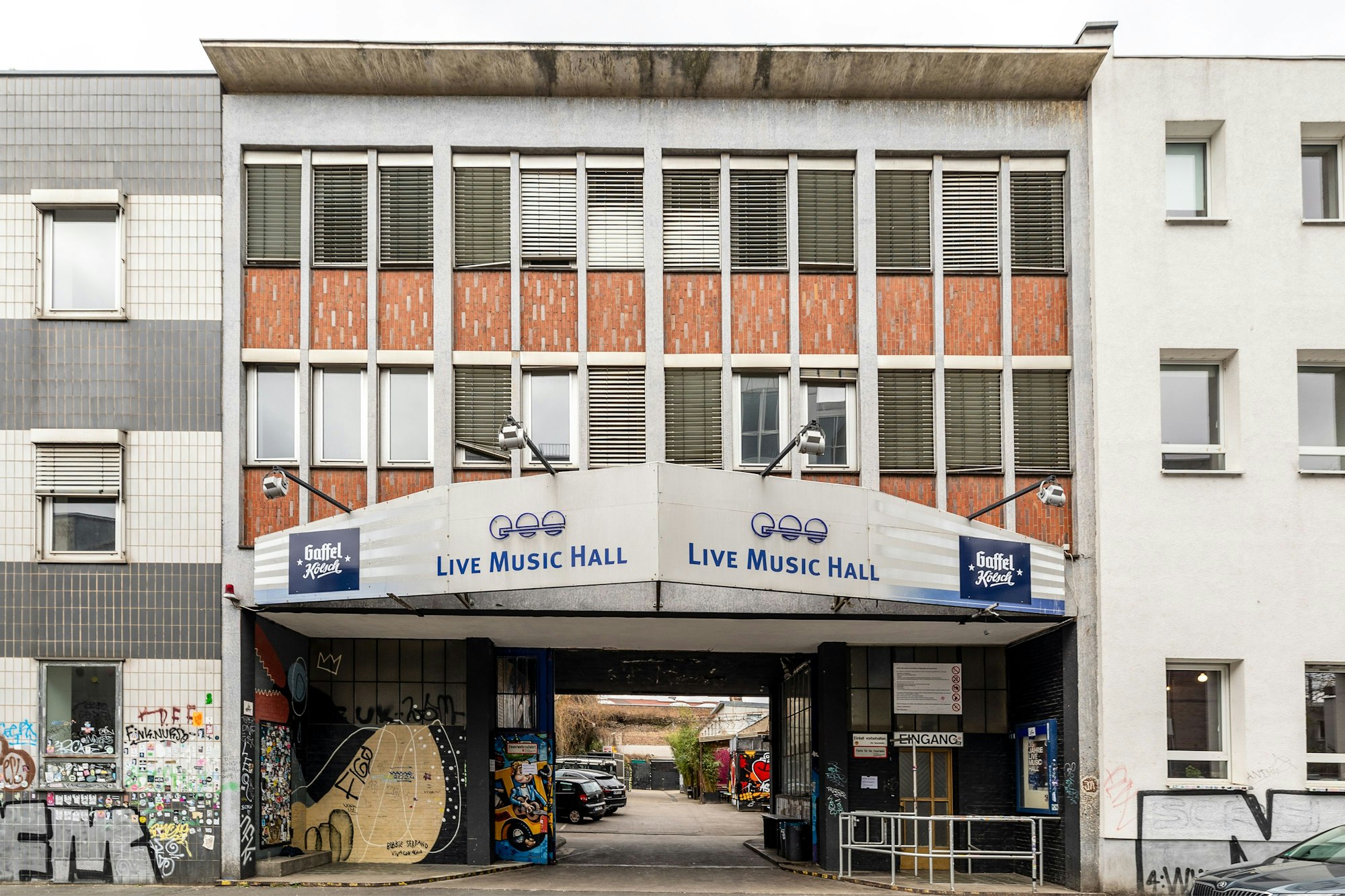 35 Jahre Live Music Hall: Eingang in den Hof