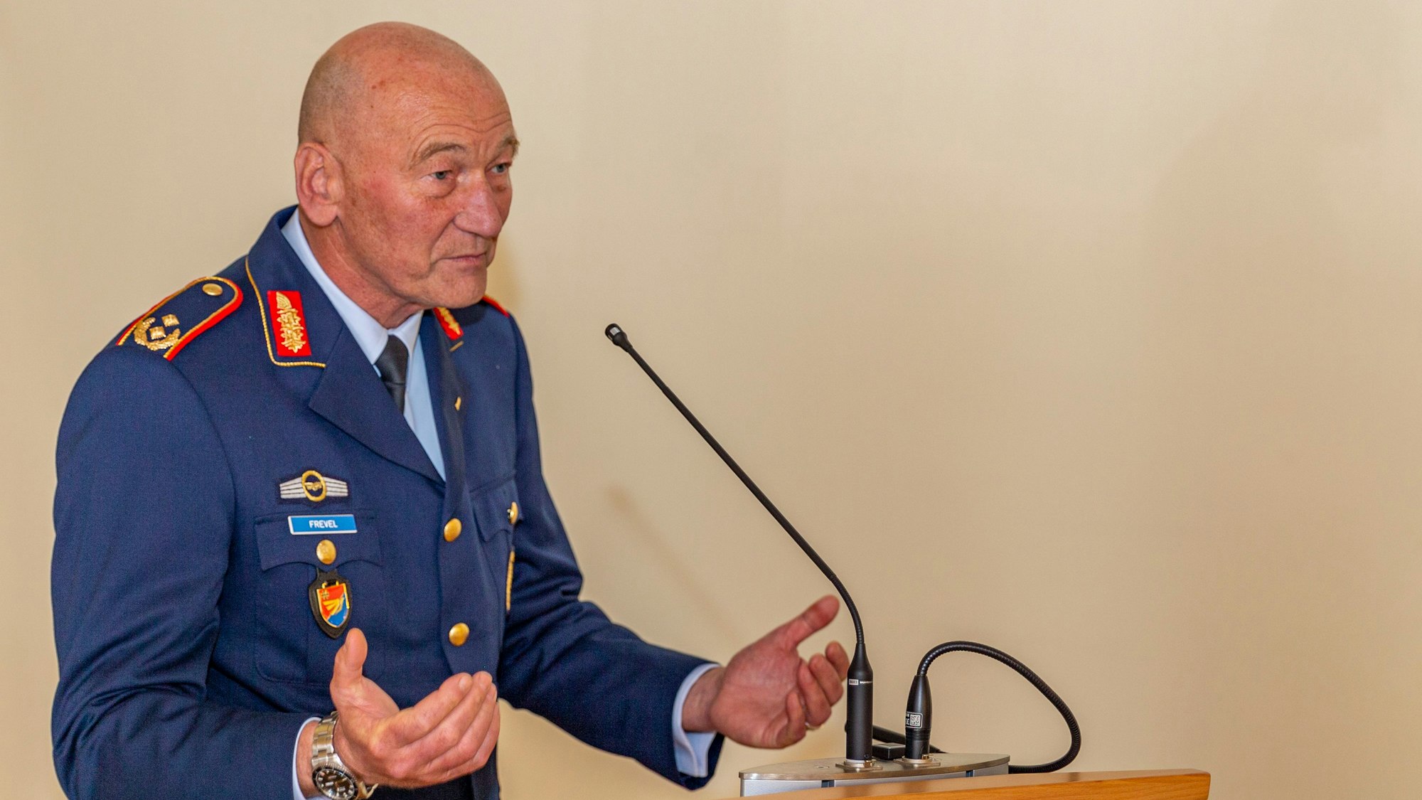 Übergabeappell Chef des Stabes Luftwaffentruppenkommando und Standortältester in der Kaserne Köln-Wahn am 27.03.2025
es spricht: Richard Frevel, ehemaliger Standortältester