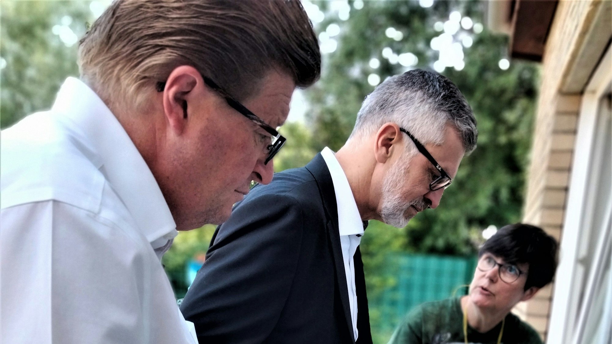 Das Foto zeigt Addy Muckes und Harald Stingl.