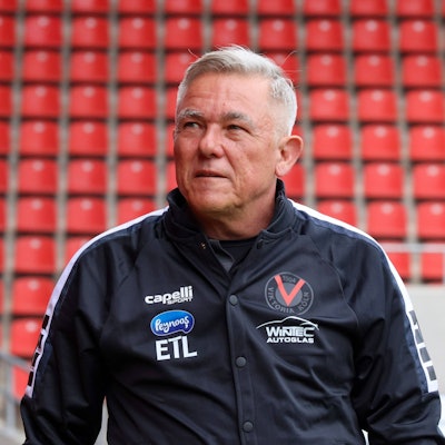 Cheftrainer Olaf Janssen Viktoria Koeln beim Spiel FC Ingolstadt 04 gegen Viktoria Koeln am 30.03.2025, DFB regulations prohibit any use of photographs as image sequences and/or quasi-video. GER, Fussball, 3. Liga, Spieltag 30, FC Ingolstadt 04 gegen Viktoria Koeln, 30.03.2025, Audi Sportpark Ingolstadt *** Head coach Olaf Janssen Viktoria Koeln at the match FC Ingolstadt 04 vs Viktoria Koeln on 30 03 2025, DFB regulations prohibit any use of photographs as image sequences and or quasi video GER, Football, 3 Liga, Matchday 30, FC Ingolstadt 04 vs Viktoria Koeln, 30 03 2025, Audi Sportpark Ingolstadt Copyright: xEibner-Pressefoto/OliverxSTRISCHx EP-OSH