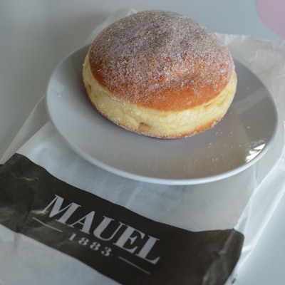 Die Bäckerei Mauel wurde bereits 1883 gegründet und war mit dutzenden Filialen im Rheinland vertreten.