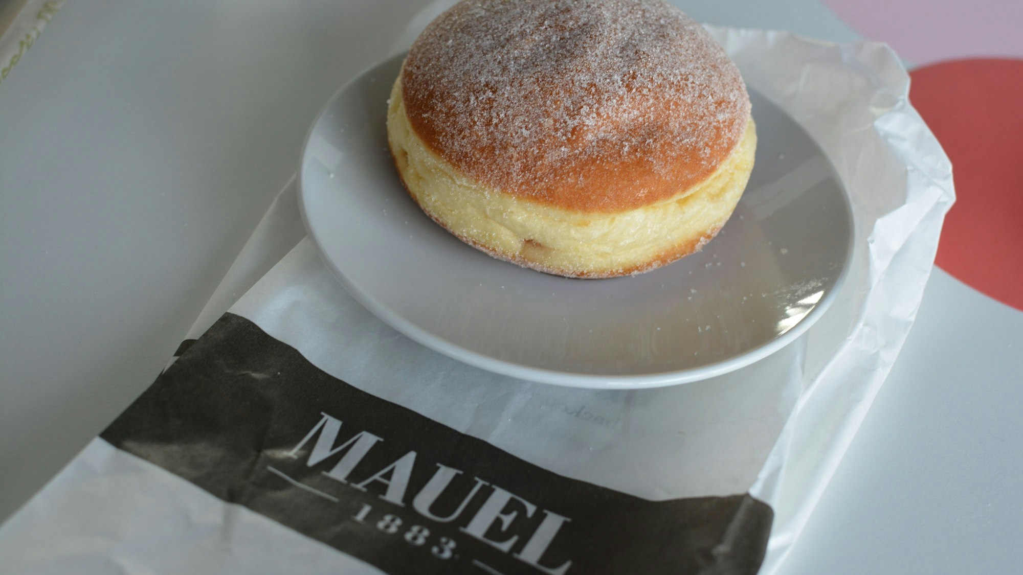 Die Bäckerei Mauel wurde bereits 1883 gegründet und war mit dutzenden Filialen im Rheinland vertreten.