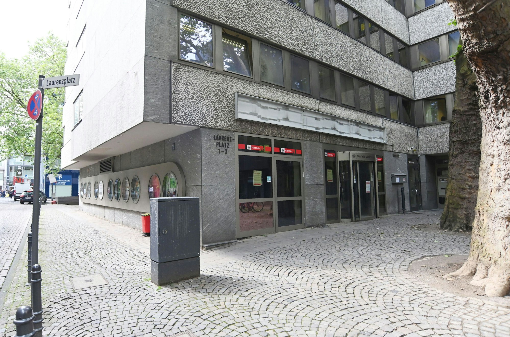 Das Kundenzentrum Innenstadt der Stadt Köln. In den Kundenzentren erfüllt die Verwaltung sogenannte publikumsintensiven Dienstleistungen.