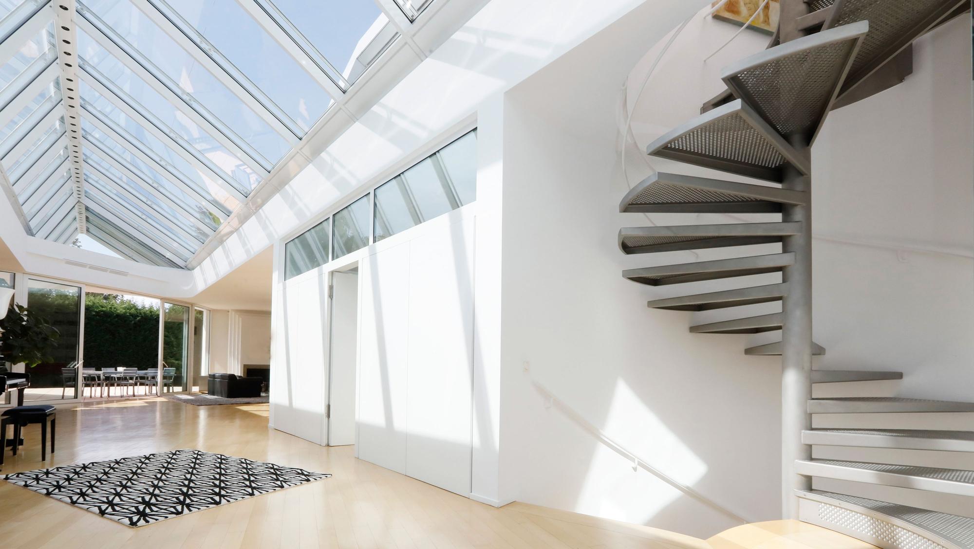 So sieht die dreigeschossige Villa in Hahnwald von innen aus. Sie wurde nach den Prinzipien des Feng-Shui gebaut.