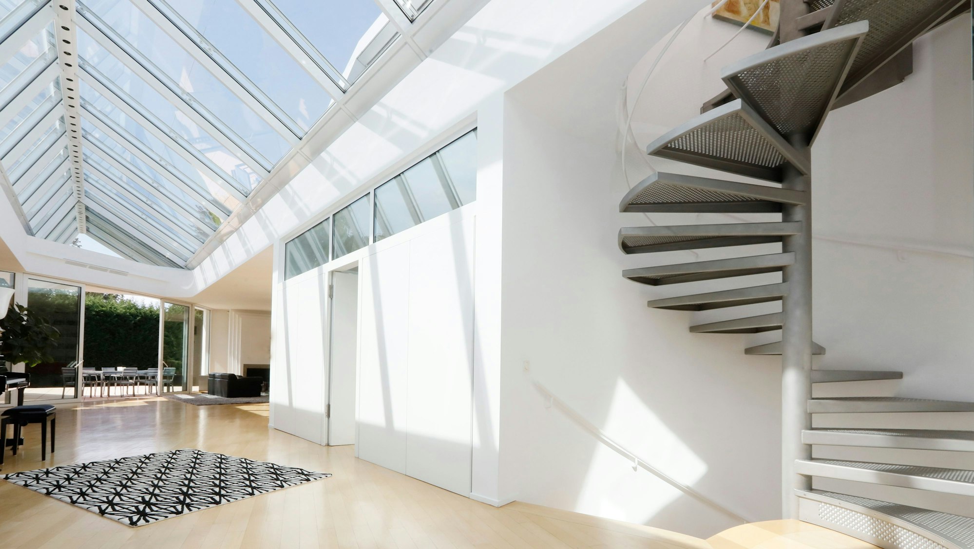 So sieht die dreigeschossige Villa in Hahnwald von innen aus. Sie wurde nach den Prinzipien des Feng-Shui gebaut.