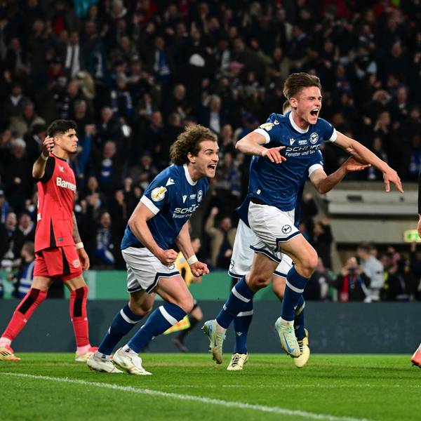 Torjubel zum 2:1 durch Maximilian Grosser 19 Arminia Bielefeld, Arminia Bielefeld vs. Bayer 04 Leverkusen, DFB-Pokal, Halbfinale, 01.04.2025 DFB regulations prohibit any use of photographs as image sequences and/or quasi-video Bielefeld Nordrhein-Westfalen Deutschland *** Goal celebration for 2 1 by Maximilian Grosser 19 Arminia Bielefeld , Arminia Bielefeld vs Bayer 04 Leverkusen, DFB Pokal, Semifinal, 01 04 2025 DFB regulations prohibit any use of photographs as image sequences and or quasi video Bielefeld Nordrhein Westfalen Germany Copyright: xkolbert-press/MarcxNiemeyerx