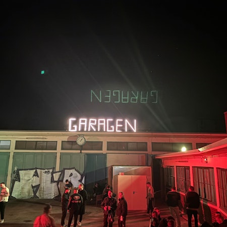 Das Bild zeigt den Club „Ehrenfeld XL“ in Köln-Ehrenfeld. Foto: Marie Jansen.