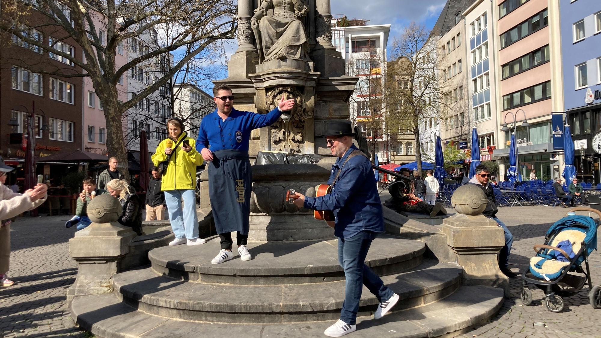 Kölsch-Aprilscherz auf dem Alter Markt.
