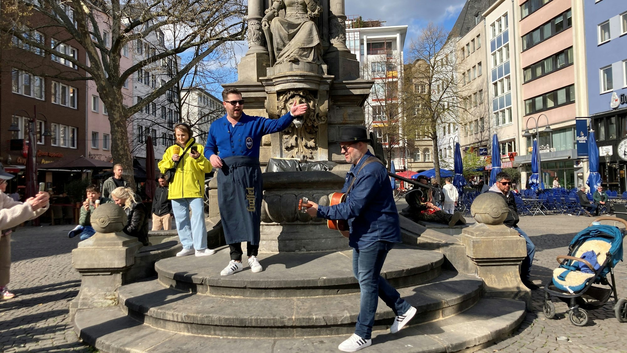 Kölsch-Aprilscherz auf dem Alter Markt.