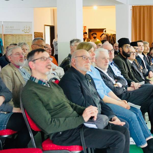 Impressionen vom Empfang der Ahmadiyya-Gemeinde anlässlich des Ramadan in ihrer Moschee in Niehl.