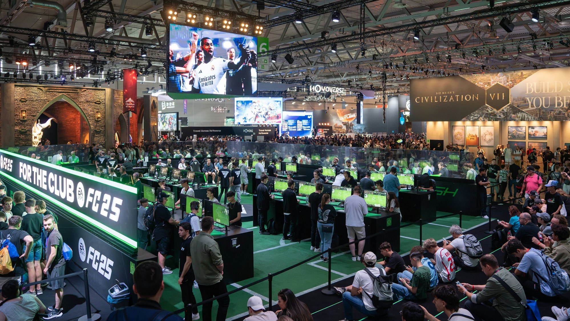 Gamescom 2024 in Köln nach Eigenaussage weltgrößte Messe für Computer- und Videospiele, gemessen an Ausstellungsfläche und Besucheranzahl Gamescom 2024 in Köln nach Eigenaussage weltgrößte Messe für Computer- und Videospiele, gemessen an Ausstellungsfläche und Besucheranzahl , Köln Nordrhein-Westfalen Deutschland Messegelände *** Gamescom 2024 in Cologne is the worlds largest trade fair for computer and video games in terms of exhibition space and visitor numbers Gamescom 2024 in Cologne is the worlds largest trade fair for computer and video games in terms of exhibition space and visitor numbers , Cologne North Rhine-Westphalia Germany Exhibition grounds